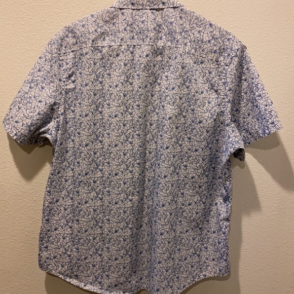 Penguin heritage slim fit floral shirt size extra large - Picture 3 of 4